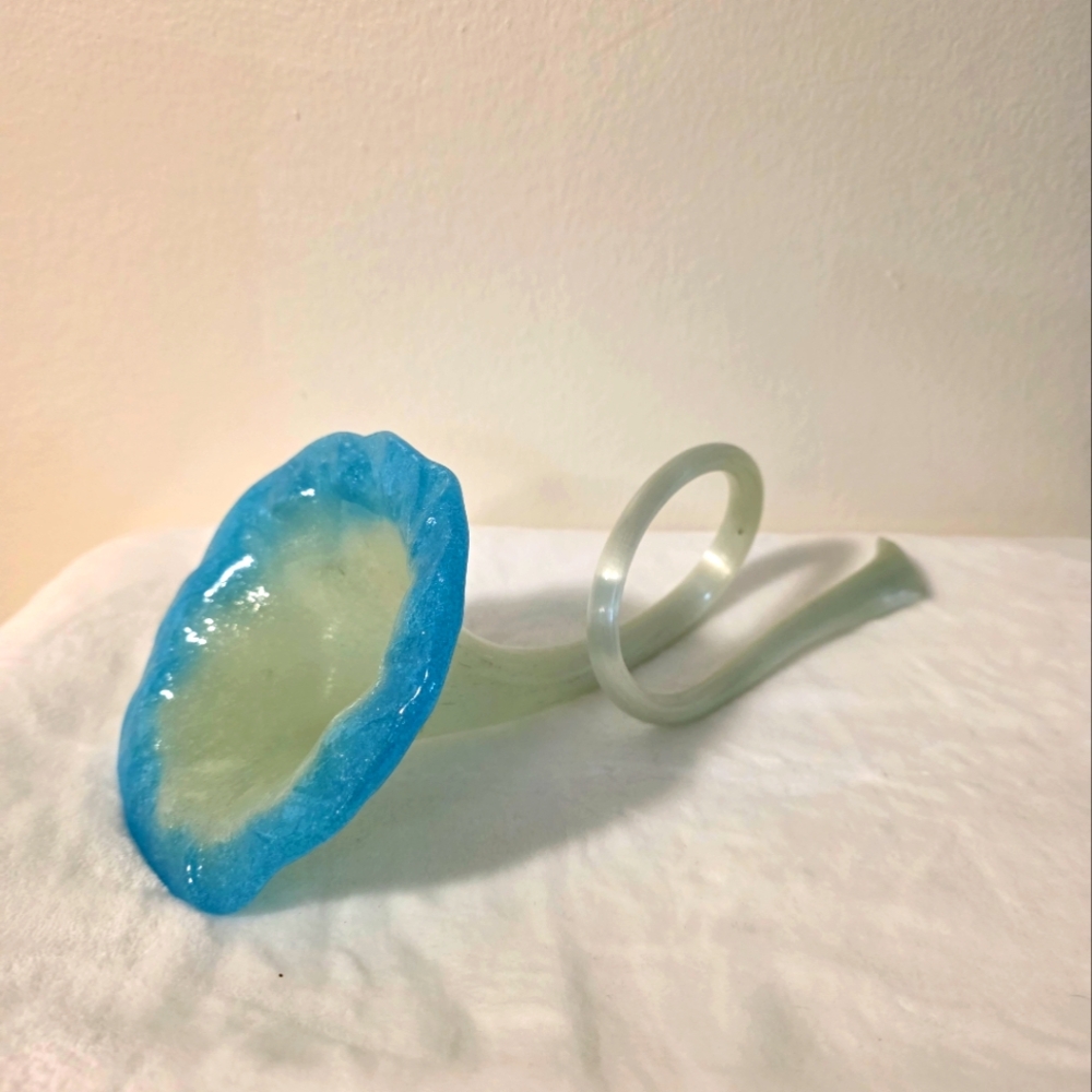 Hand-Blown Art Glass Horn Decor Piece – Ocean Mist Swirl